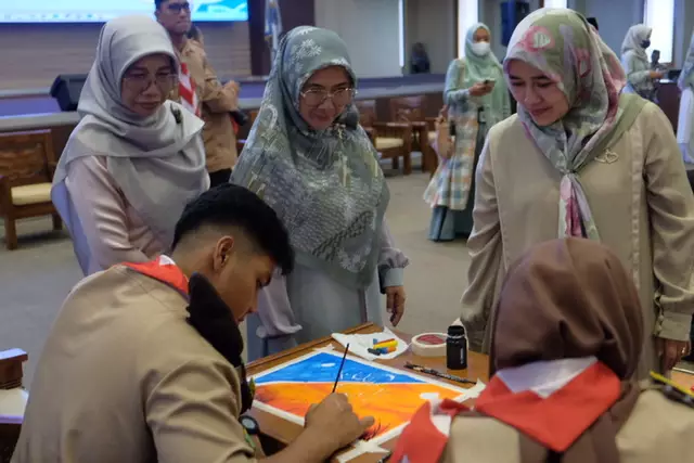Wakil Ketua PKK Jabar Tinjau Lomba KOAS dan Nyantri di Balai Kota Depok