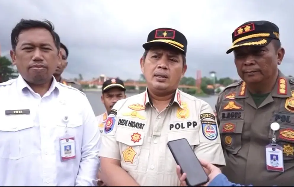 Satpol PP Pastikan Pembongkaran Bangunan Tak Berizin di Situ Tujuh Muara Berjalan Kondusif