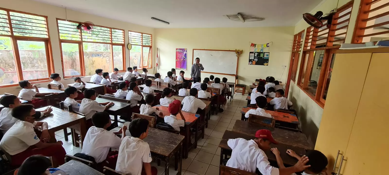 MCAP Diskominfo Sosialisasikan Internet Sehat kepada Pelajar di SDN Cilodong 2
