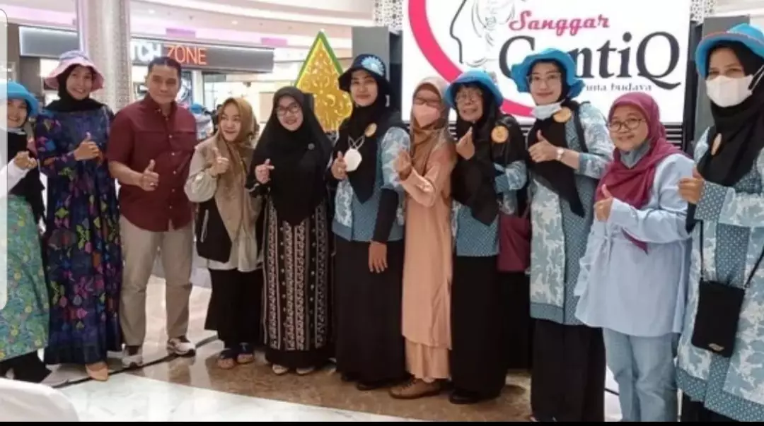 Pagelaran Rajut dan Batik Depok Tuai Apresiasi, Umi Etty: Bisa Dibawa ke Luar Kota
