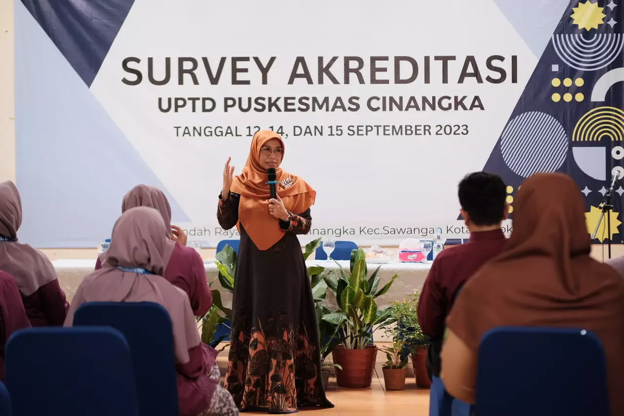 Ketua FKS Depok Hadiri Survey Akreditasi Puskesmas Cinangka