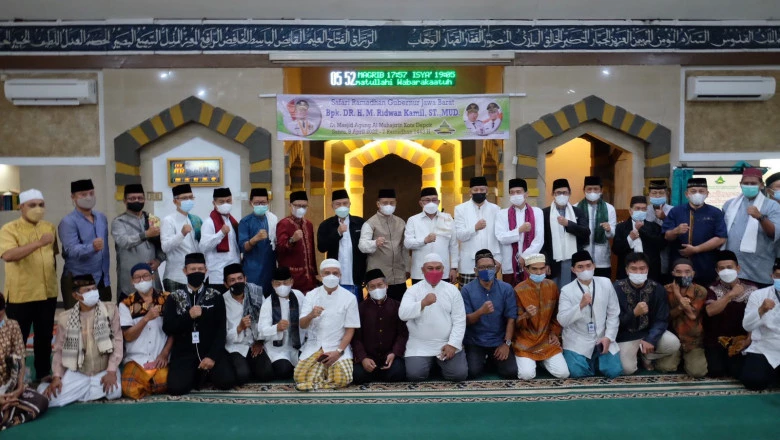 Salat Subuh Berjemaah, Wali Kota dan Sekda Depok Dengarkan Keluhan Warga