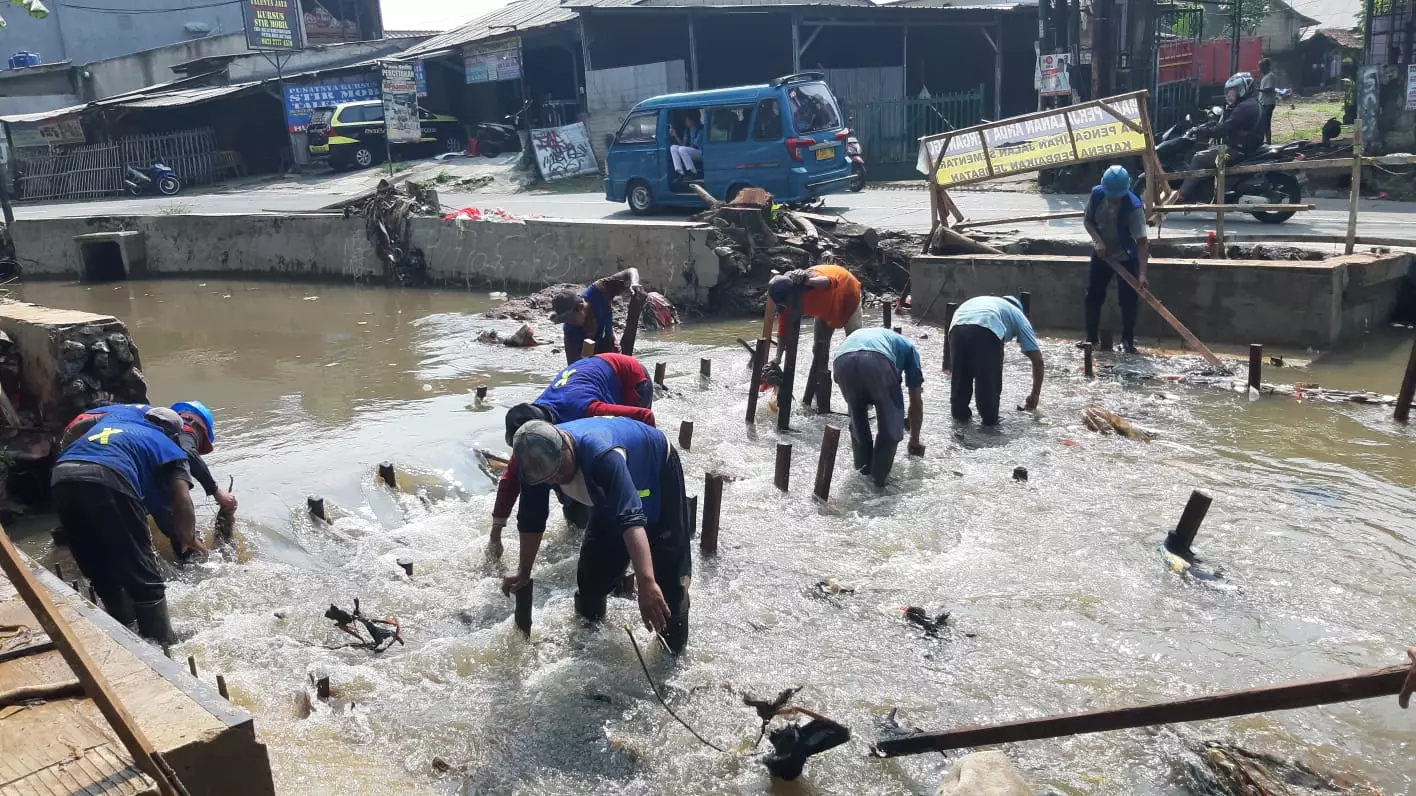 Pekerjaan Jembatan Jalan Mujair Raya di Panmas Masuk Tahap Fondasi dan Abutmen