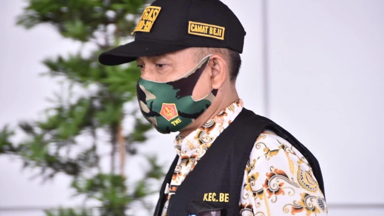 Pangkas Pohon Berisiko Tumbang, Warga Beji Bisa Lapor Kecamatan 