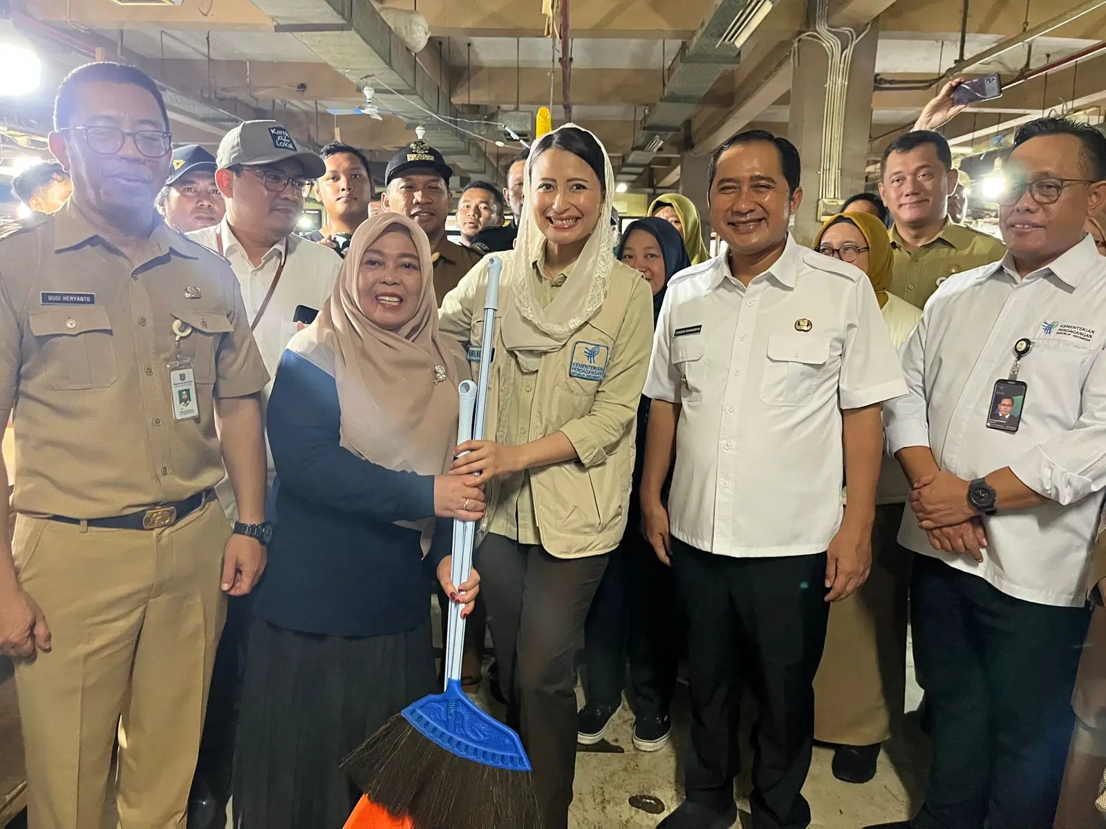 Pemkot Depok Tindak Lanjuti Arahan Presiden Jaga Kebersihan Pasar