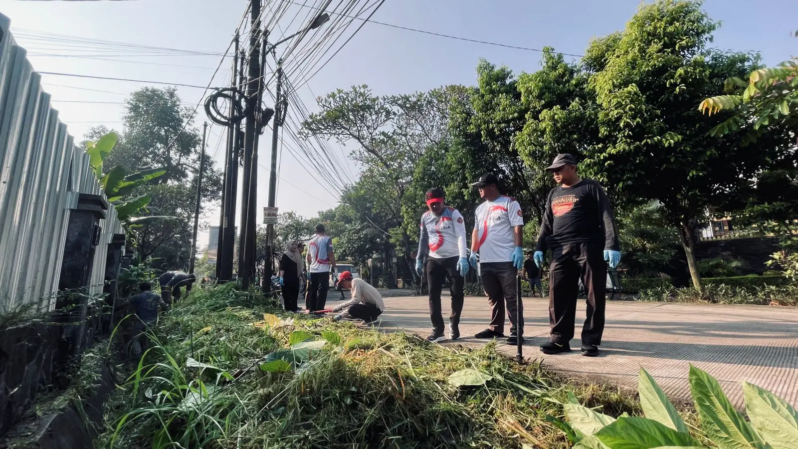 Aksi Bersih Cinere Berlanjut, Jalan Bandung Kian Rapi