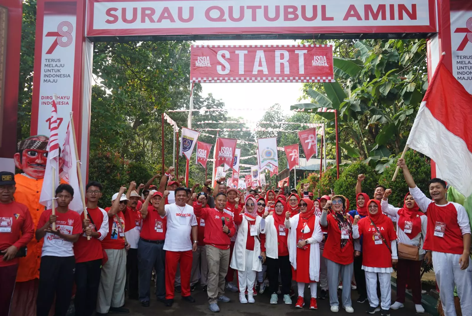 Jalan Sehat Yayasan Qutubul Amin, Sekda Depok: Masyarakat Ikut Bergembira