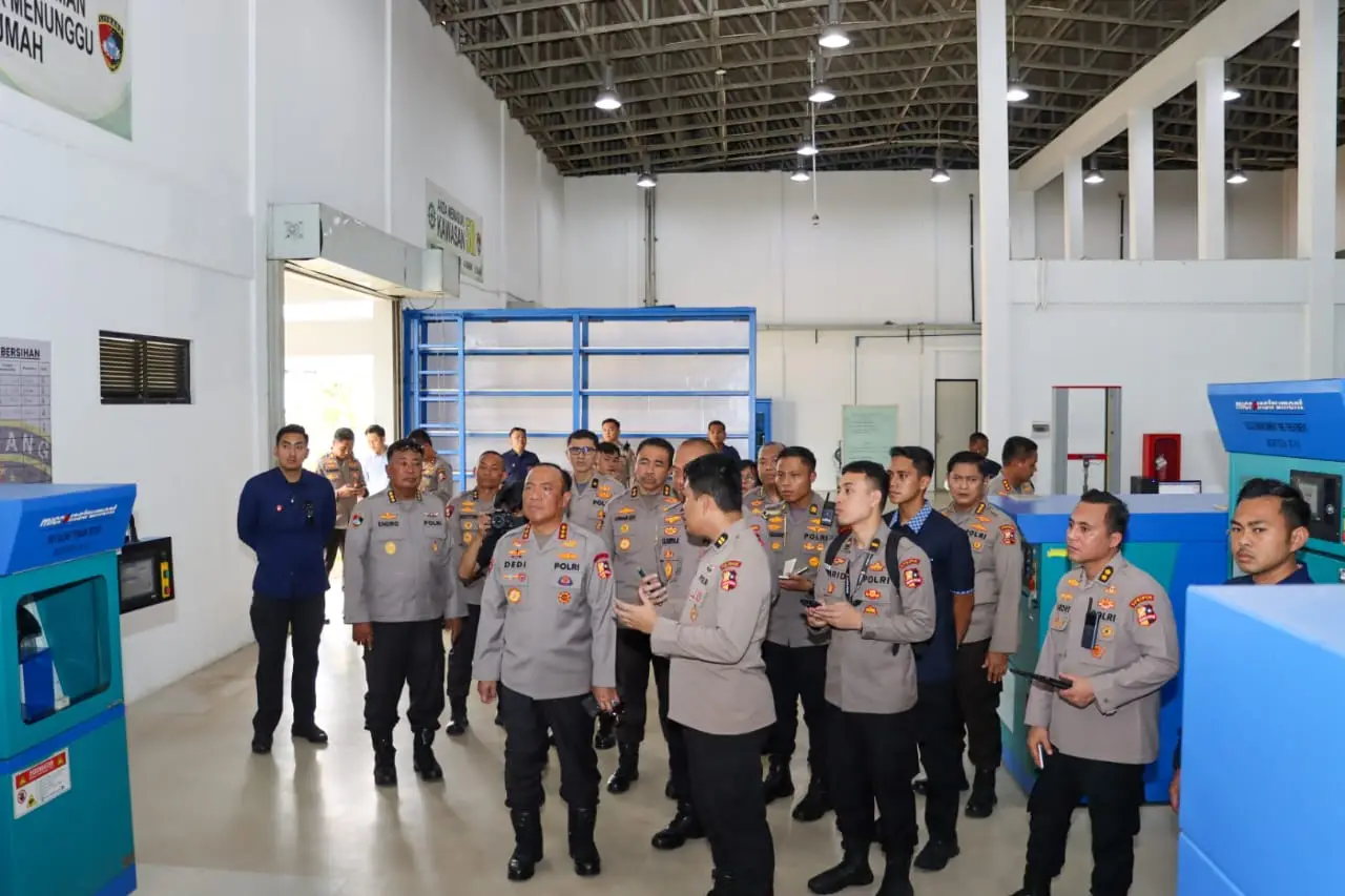 Kapolres Metro Depok Dampingi Langsung Wakapolri Tinjau Puslitbang Polri di Bojonggede