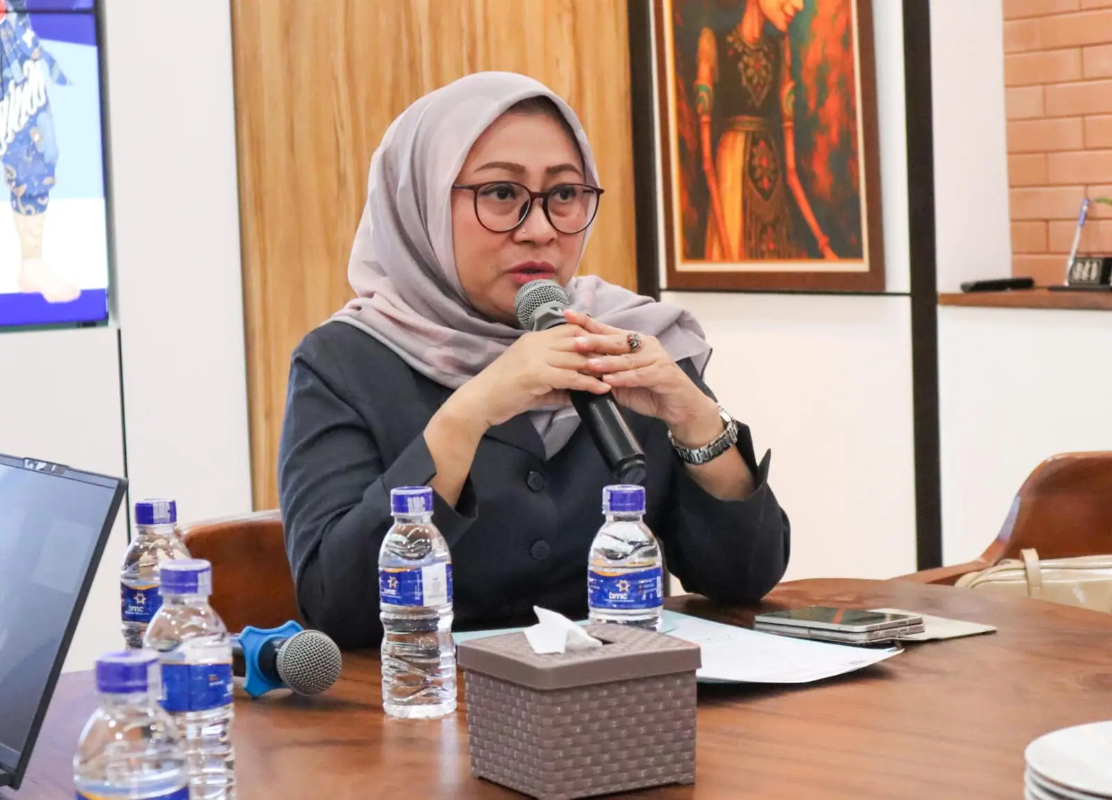 Imlek 2577, Yuni Indriany Ajak Warga Perkuat Kebersamaan untuk Depok Maju