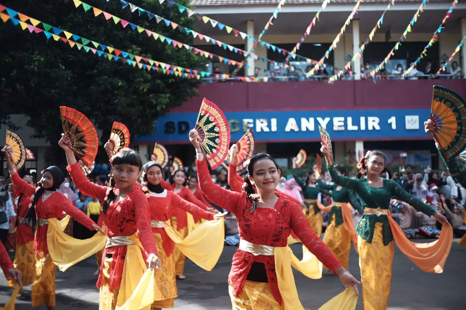 SD Negeri Anyelir Tampilkan Tarian Tradisional Pada Festival Budaya Tahun 2022