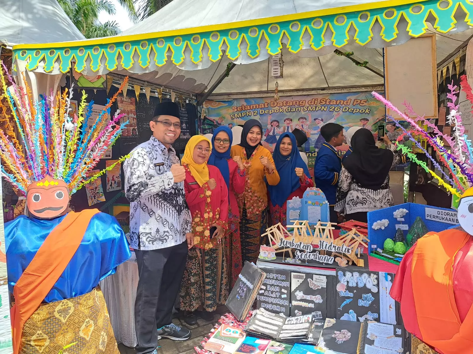 Pameran P5 SMPN 26 Depok Hadirkan Jembatan Hidrolik hingga Diorama Permukaan Bumi