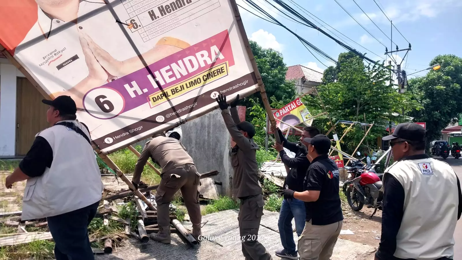 Masuk Masa Tenang, APK Pemilu 2024 di Depok Mulai Ditertibkan