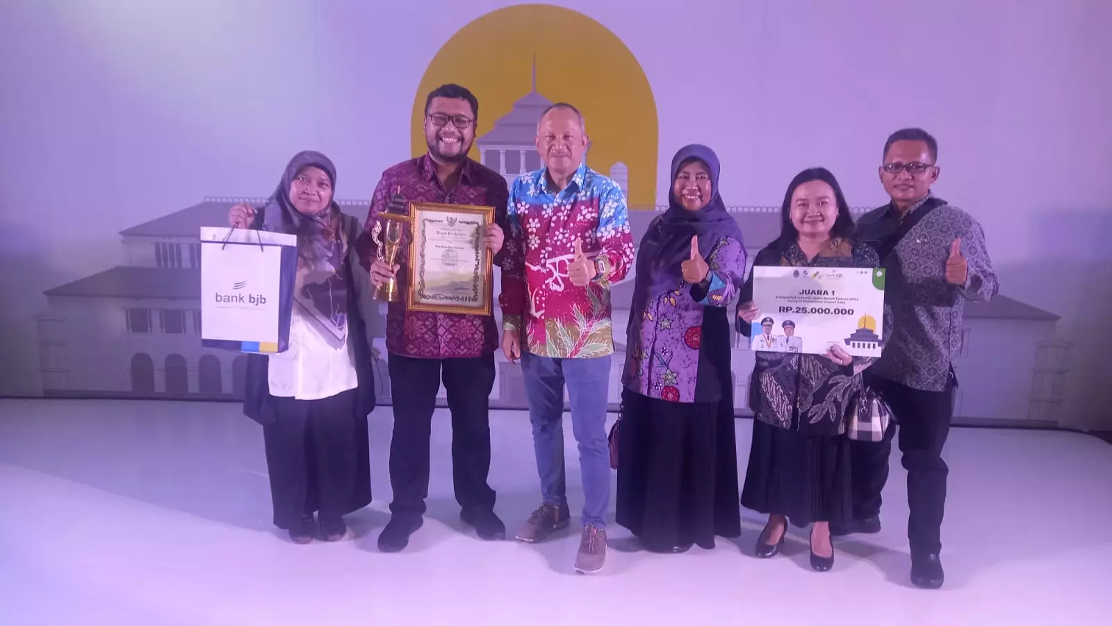 Inovasi SIMPEL KEPOK Hantarkan Disnaker Depok Raih Juara Pertama KIJB 2022