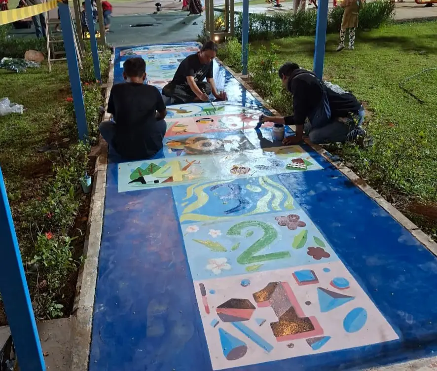 Warna-Warni Mural Hidupkan Area Bermain Anak di Depok Open Space