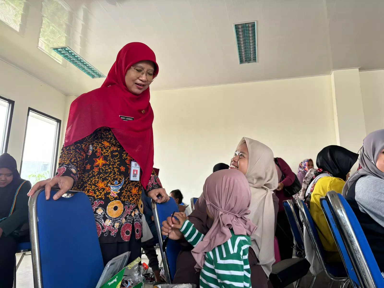 Tinjau Pendistribusian Pangan Lokal Bergizi di Pondok Petir, Kadinkes Depok Pastikan Sesuai Standar Kemenkes