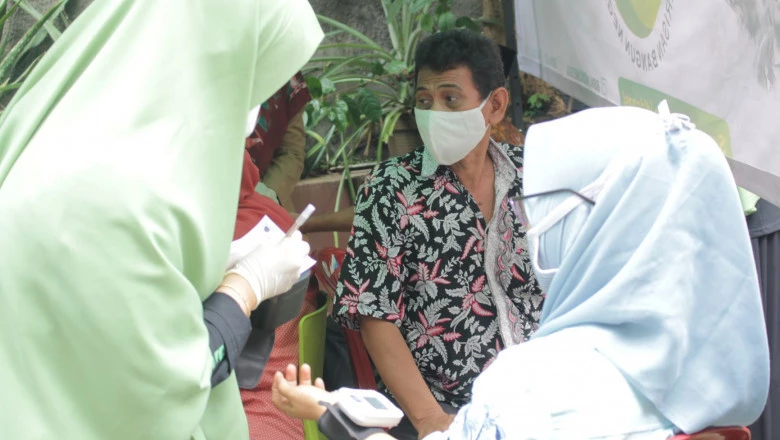 Dinas Kesehatan  Kota Depok Adakan Pemeriksaan Kesehatan di Kelurahan Pondok Cina
