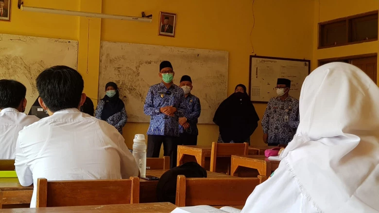 Kunjungi SMAN 2 Depok, IBH: PTMT Sudah sesuai Prokes