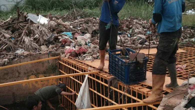 Antisipasi Banjir, Situ Pengarengan Rutin Dibersihkan