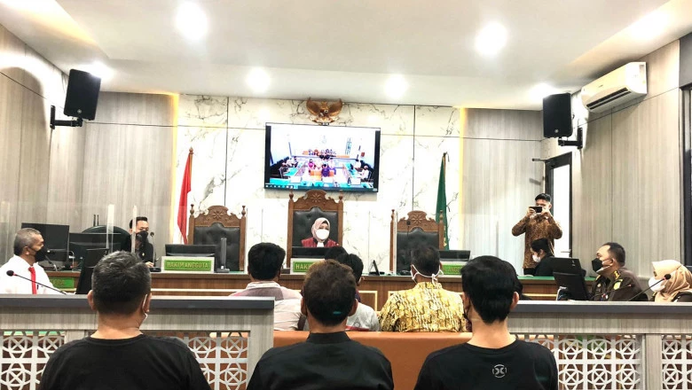 Jalani Sidang Tipiring, 10 PKL di Kota Depok Didenda Rp 100 Ribu