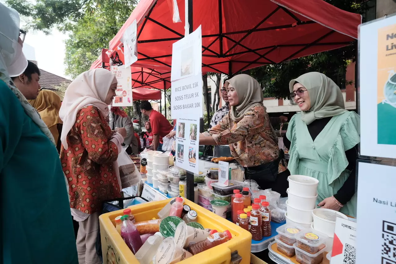 Komunitas UMKM Mapan Jajakan Produk Unggulannya di Halaman Dekranasda Depok