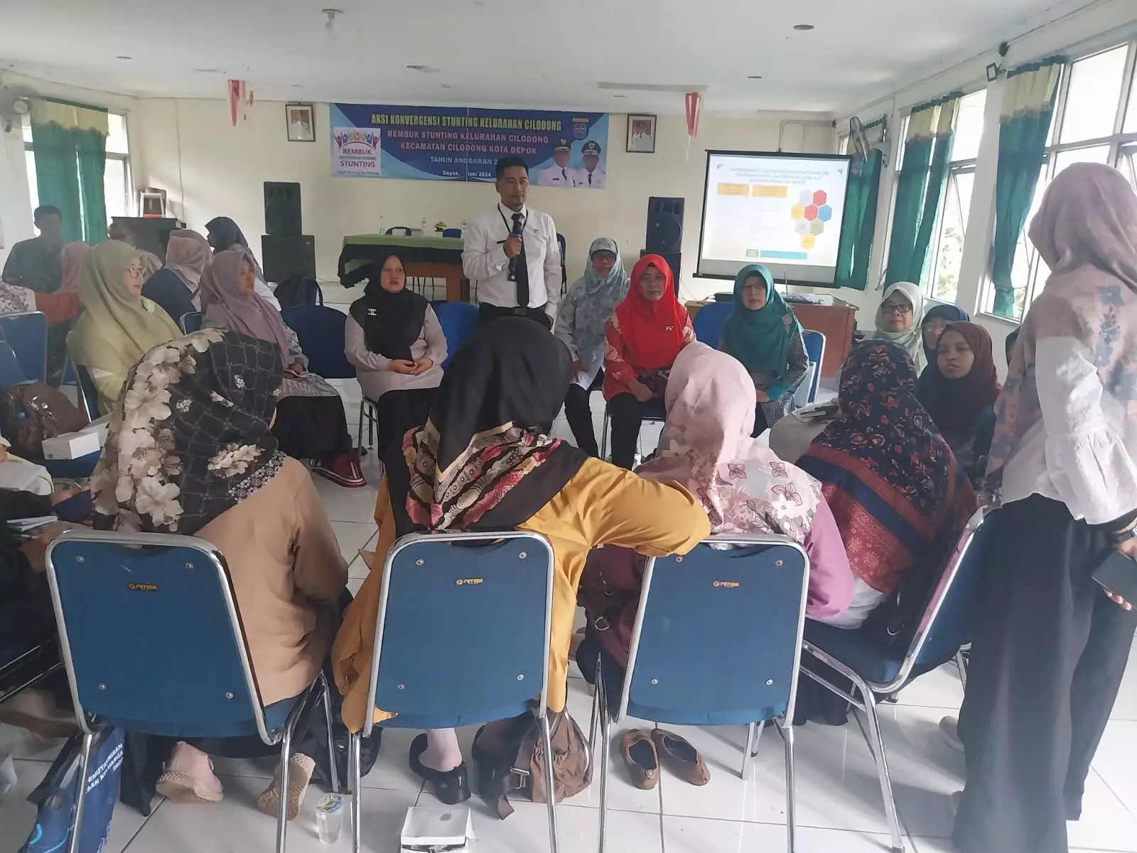 Permudah Akses Pelayanan Publik, Aparatur Cilodong Optimalkan SILO PASTIKAN DONG