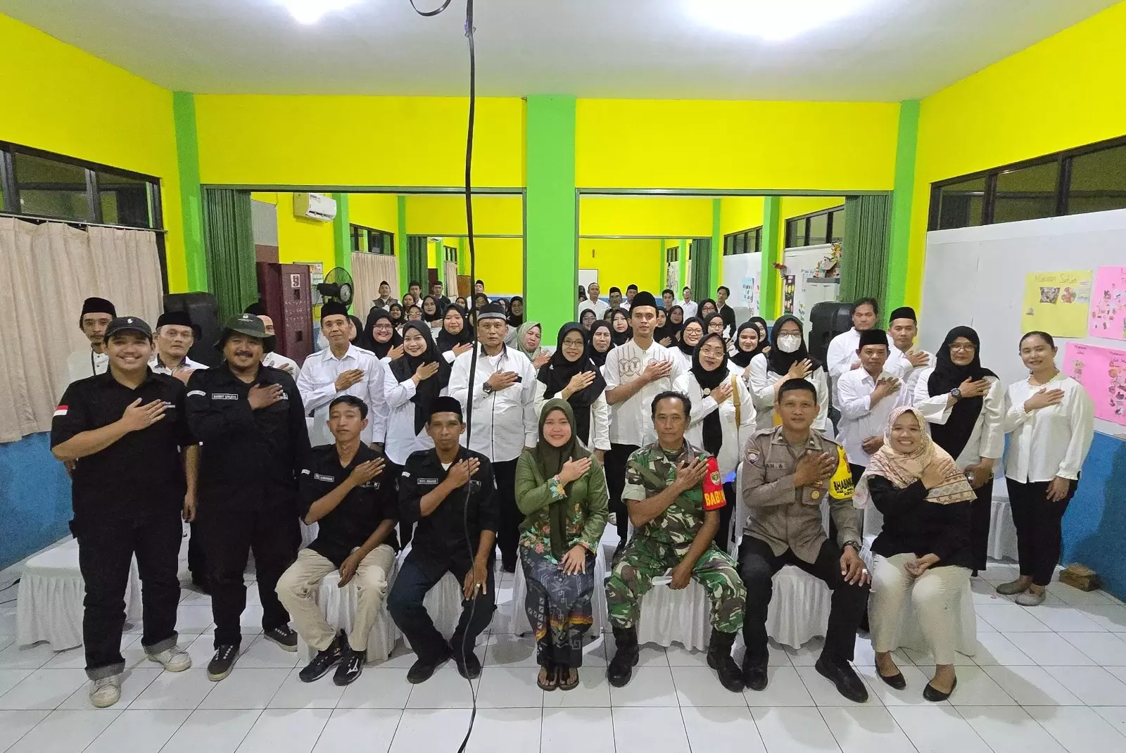 Lurah PJB Ajak Petugas KPPS Ciptakan Suasana Pilkada Kondusif dan Aman