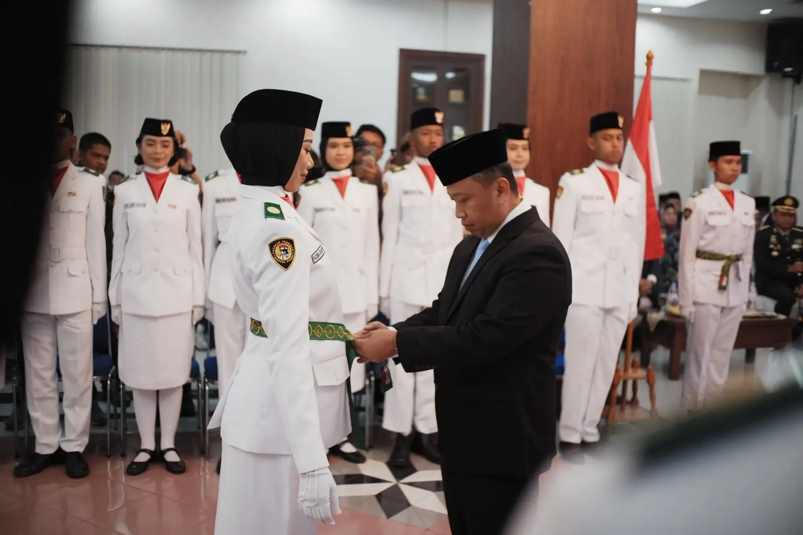 Resmi! Wali Kota Depok Kukuhkan 42 Anggota Paskibraka, Siap Kibarkan Merah Putih di HUT ke-80 RI