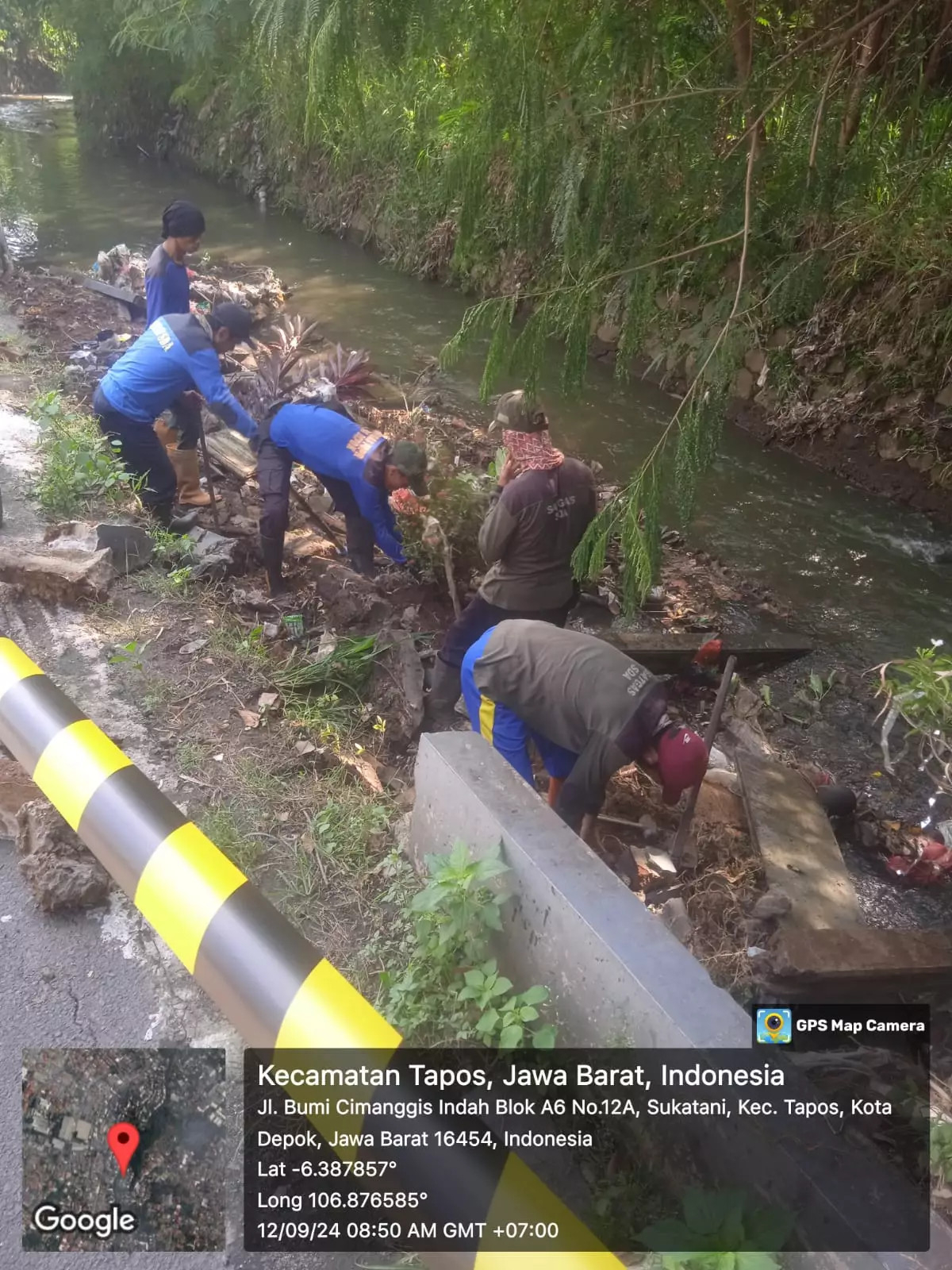 Satgas DPUPR Depok Tangani Longsor Turap Kali Cipinang