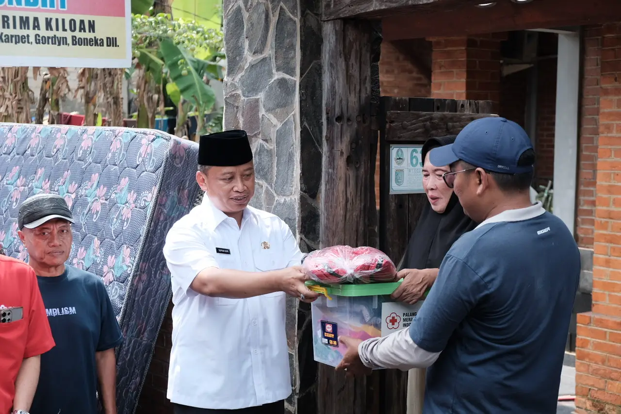 Wali Kota Depok Tinjau Lokasi Banjir di Kelurahan Tanah Baru
