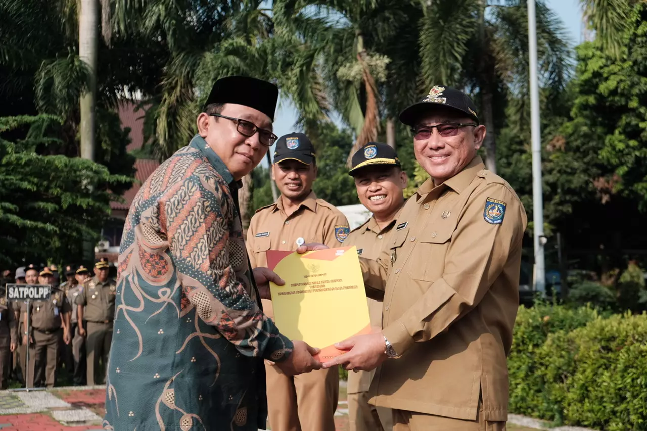 Wali Kota Serahkan SK Pensiun Kepada Delapan ASN Depok