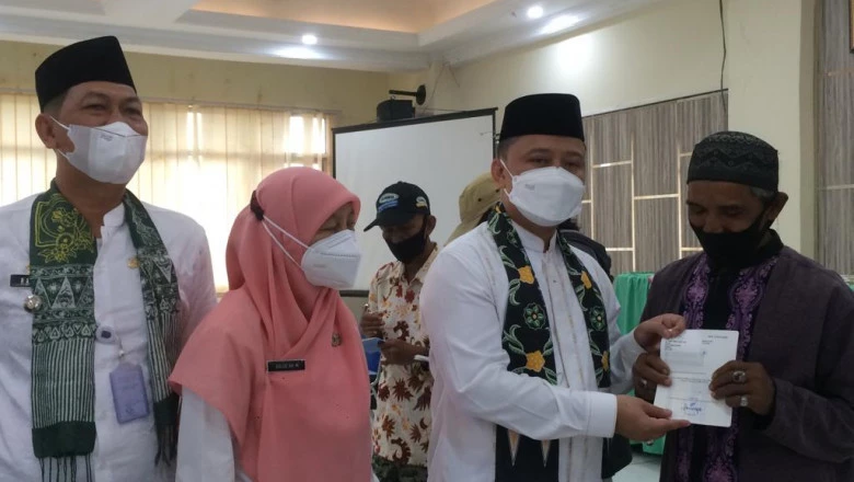 Sekda Depok Monitoring Langsung Pemberian KDS Kepada 177 Warga Cimanggis