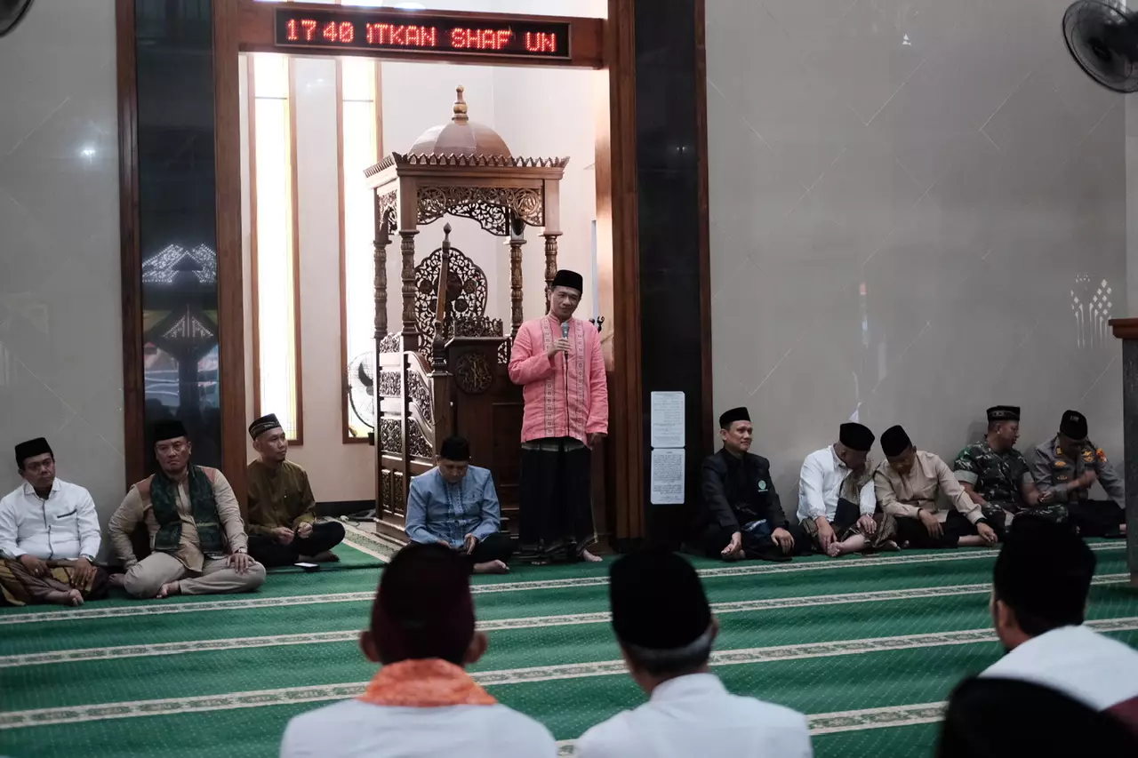 Pemkot Depok Gelar Tausiyah Ramadan dan Buka Puasa Bersama di Masjid Jami' Nuurul Hidayah Kelurahan Limo