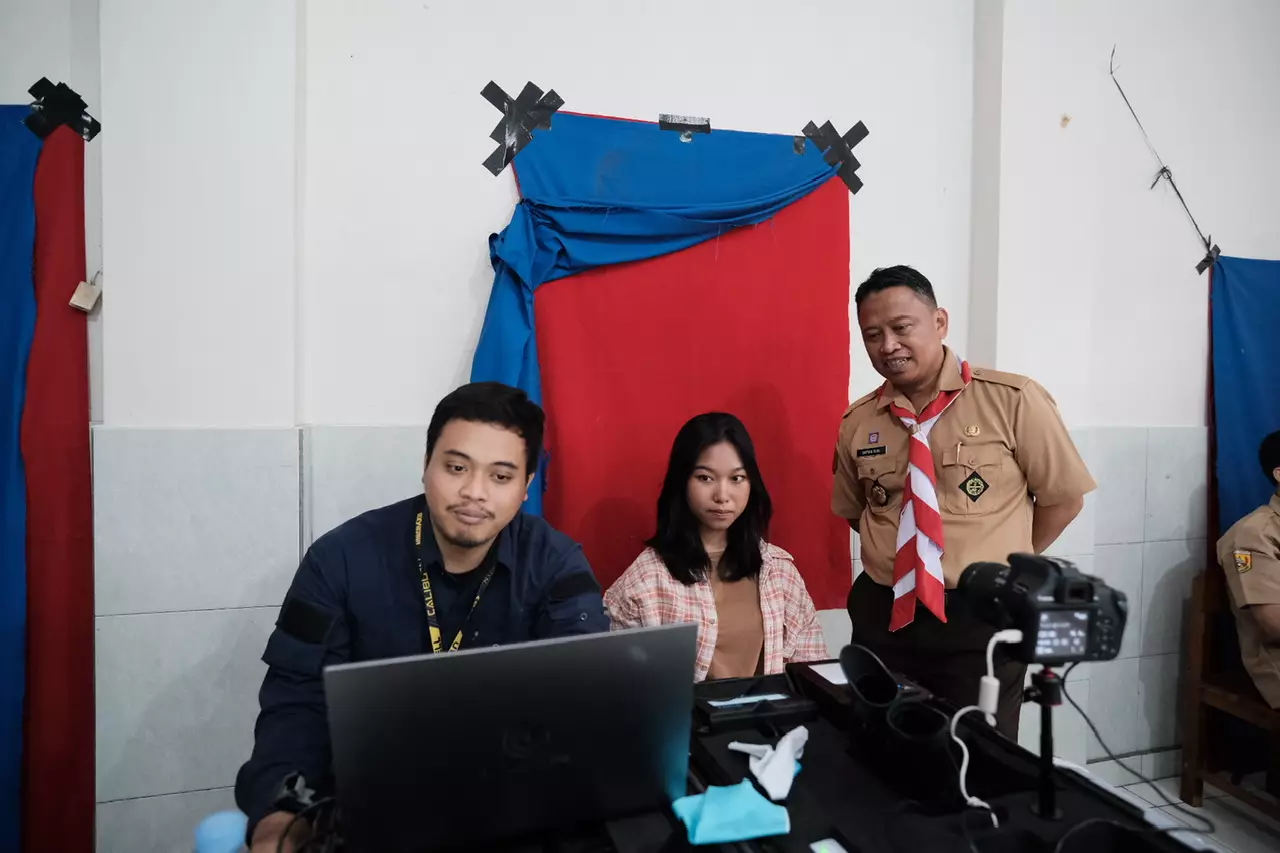 Sekda Depok Tinjau Layanan Rekam KTP-El di SMA Sejahtera 1