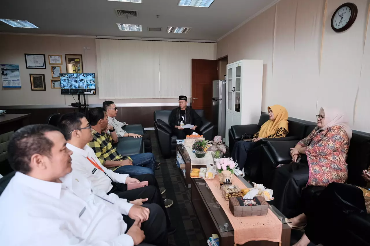Diskominfo Depok Terima Kunjungan Bapemperda DPRD Kota Bengkulu
