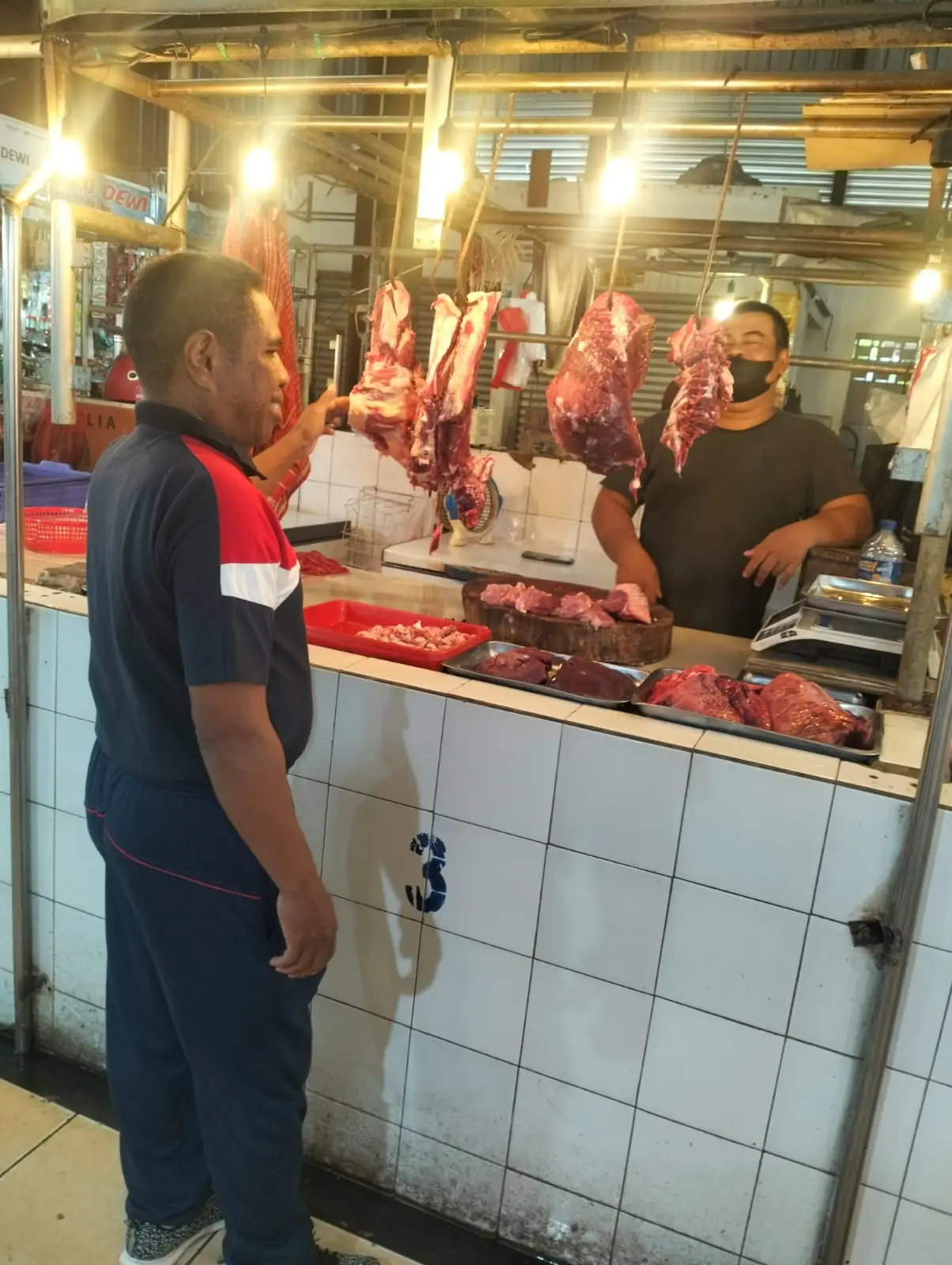 Disdagin Depok Pastikan Stok Daging Sapi Aman, Pedagang Tetap Berjualan