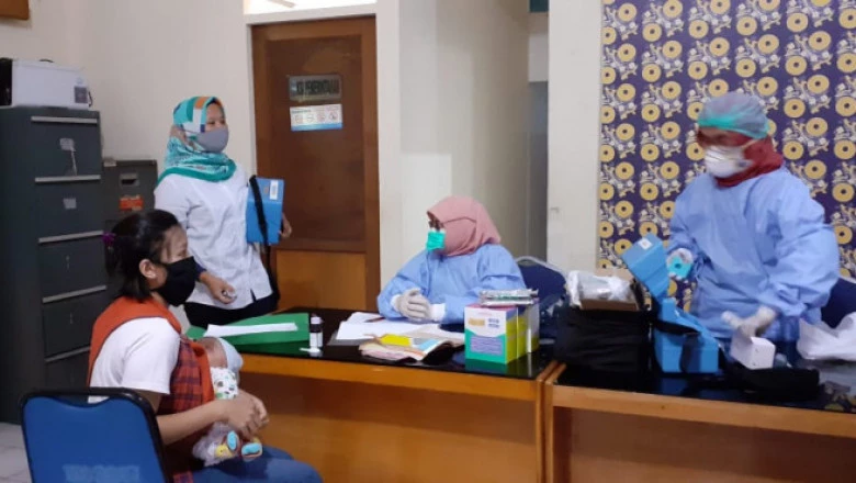 Puskesmas Limo  Adakan Pelayanan KIA KB di Empat Kelurahan Selama Pandemi