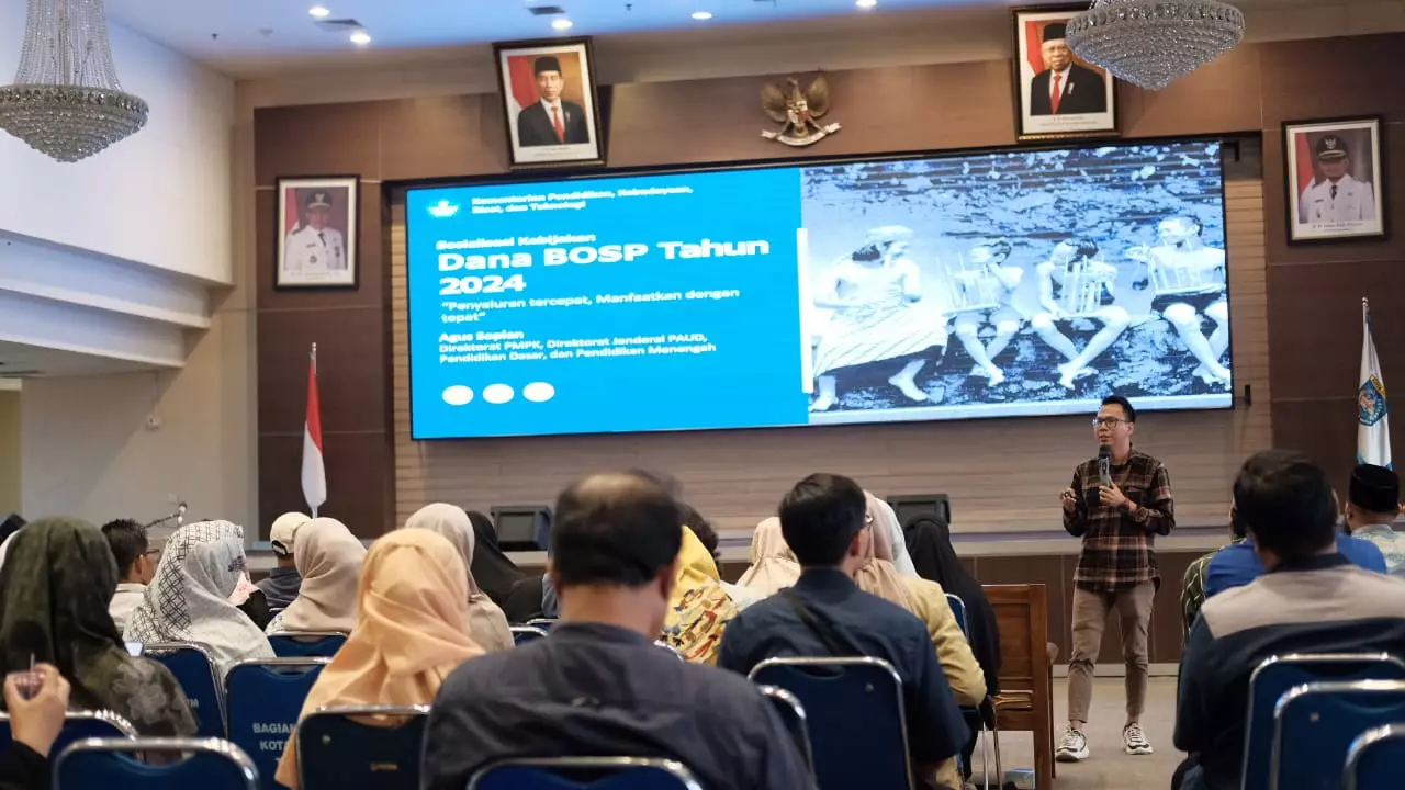 Disdik Depok Dampingi Penyaluran Dana BOSP ke Ratusan PKBM