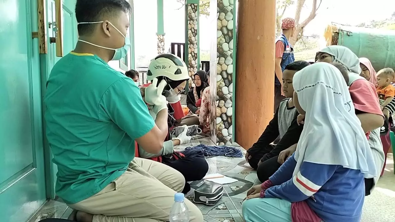 Bantu Korban Gempa Cianjur, Dinkes Depok Kirim Tim Medis hingga Ambulans