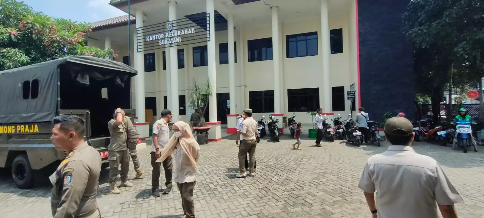 Satpol PP Kota Depok Sidak KTR di Kantor Kecamatan dan Kelurahan Tapos