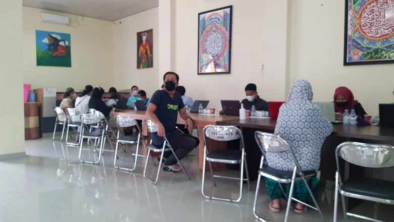 Vaksinasi Booster di Kecamatan Sukmajaya Dipadati Warga