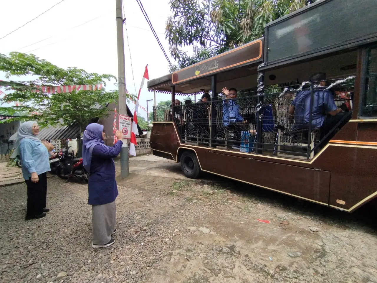 Sambil Naik Odong-Odong Keren Wali Kota Depok Tinjau Situ Sidomukti dan Cilodong