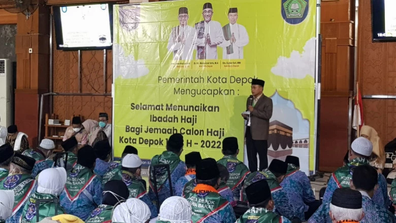 Hari Ini, Calhaj Depok Gelombang Terakhir Diberangkatkan ke Jeddah