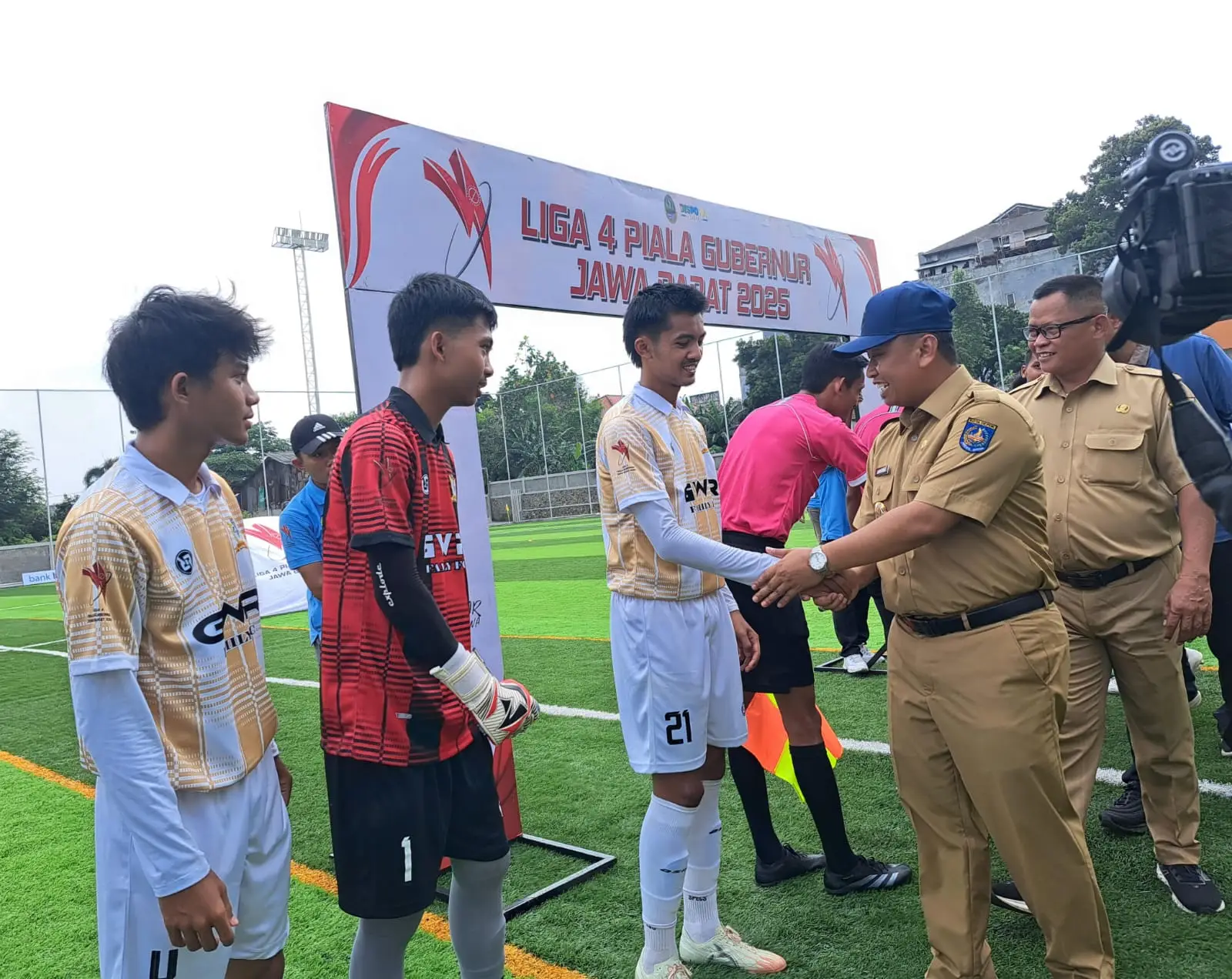 Bang Supian Buka Liga 4 Piala Gubernur Jabar Zona Puncak Raya, Kobarkan Semangat Sportivitas