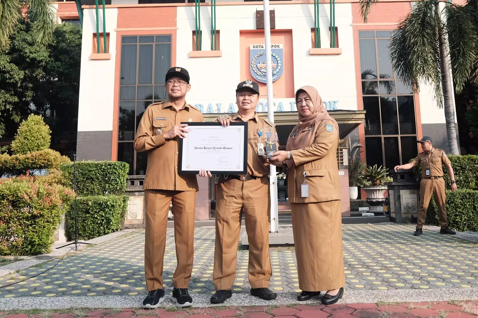 Berkat Inovasi dan Kolaborasi, Bojongsari Raih Juara Satu Lomba Kelurahan Tingkat Kota 2024