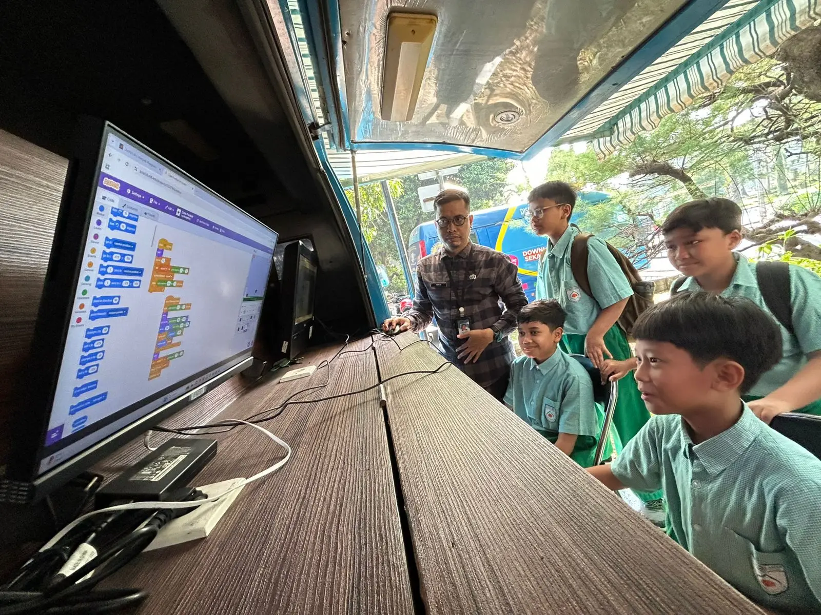 Pelajari Internet Sehat, Pelajar SDIT Darul Abidin Manfaatkan MCAP Diskominfo Depok