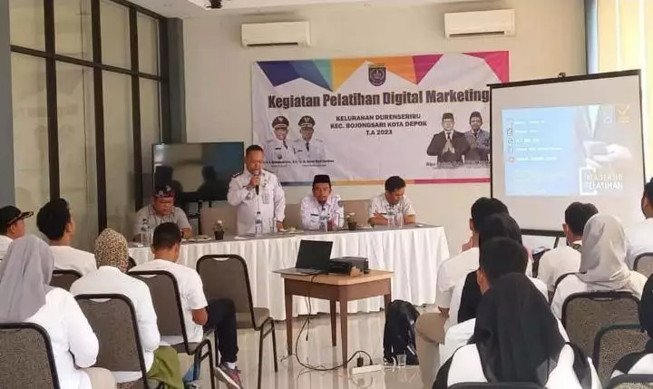 Camat Bojongsari Jelaskan Pentingnya Digital Marketing Bagi Pelaku UMKM
