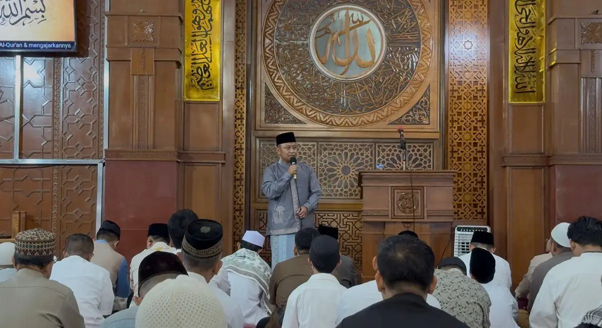 Salat Idulfitri di Baitul Kamal, Wali Kota Depok Ajak Warga Jaga Syukur dan Persatuan