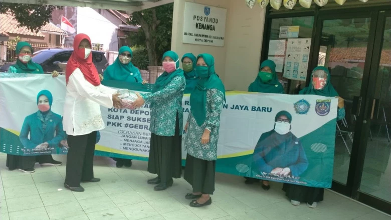 Cegah Penyebaran Covid-19, Rangkapan Jaya Baru Bagikan Masker