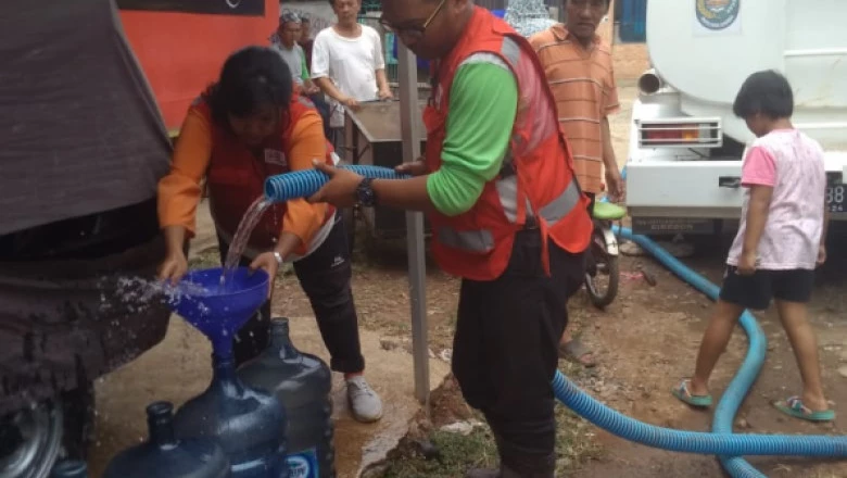 PMI Secara Masif Beri Bantuan Air Bersih