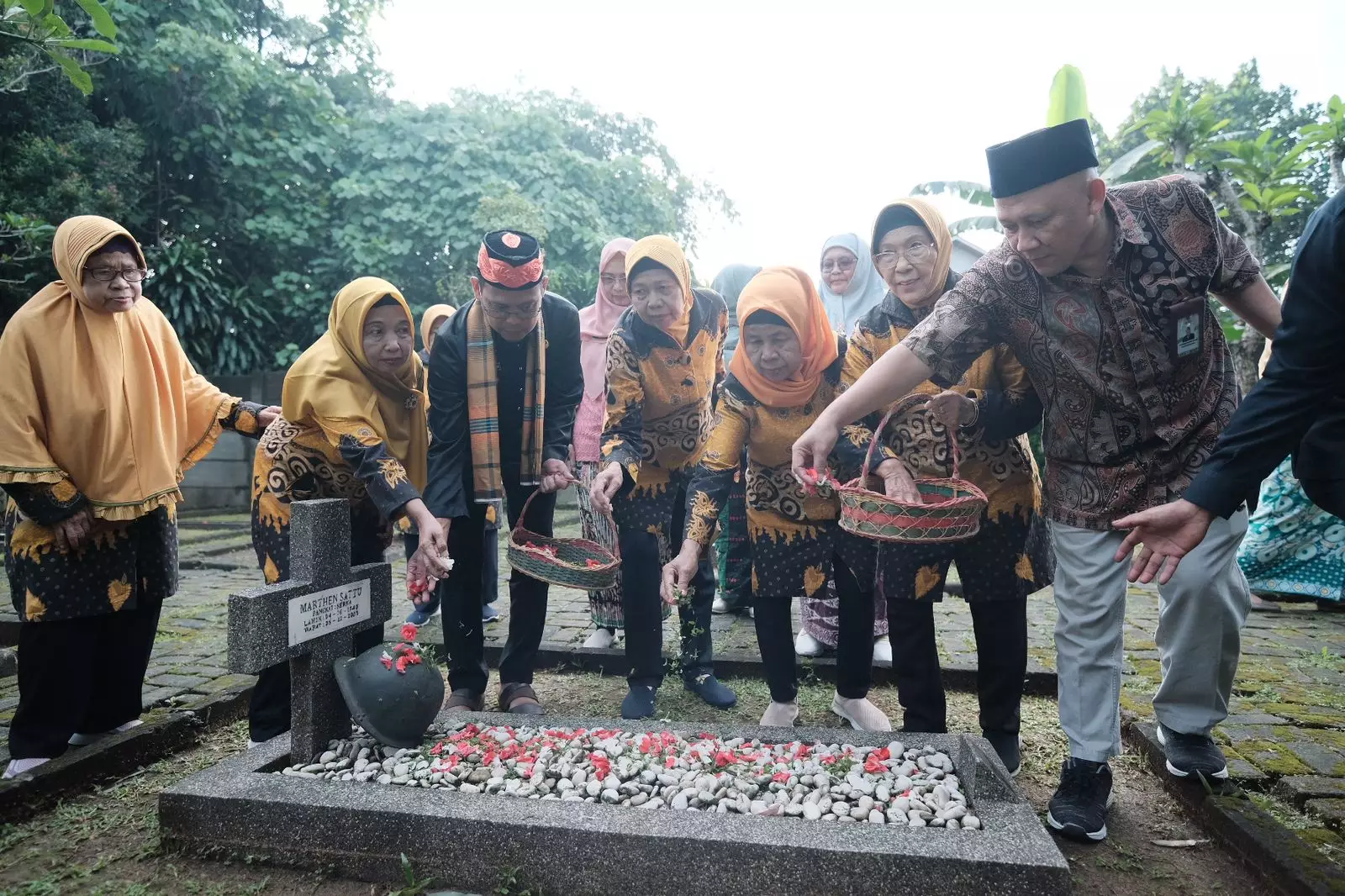 Jelang Hari Jadi Ke-25 Kota Depok, Bang Imam Ziarah ke TMP Kalimulya
